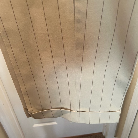 selling a Soho collectible suit - Picture 11 of 12